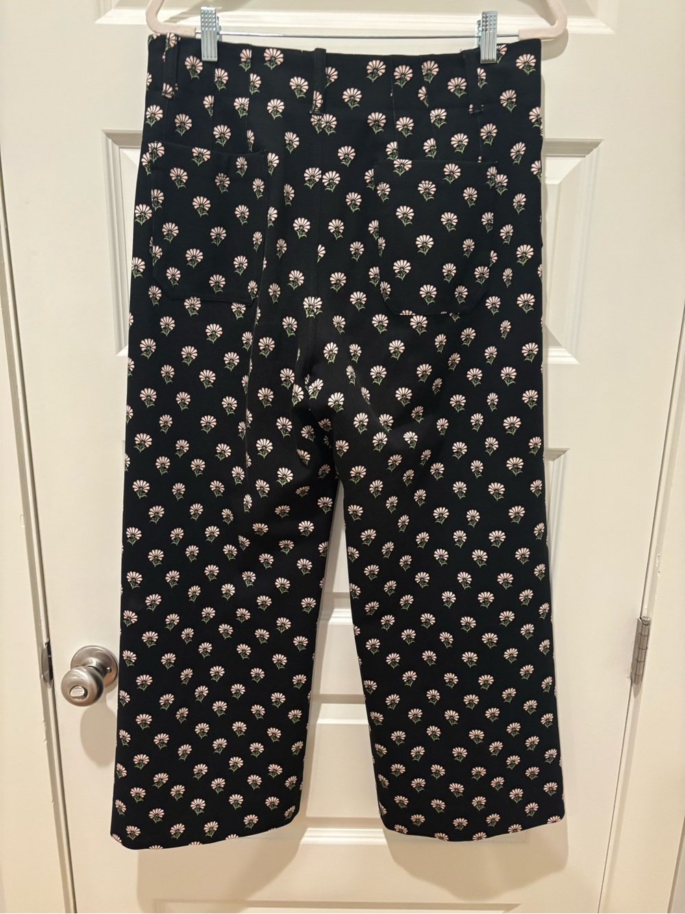 Maeve Colette Black Wide-Leg Pants with White Floral Print - Picture 4 of 7